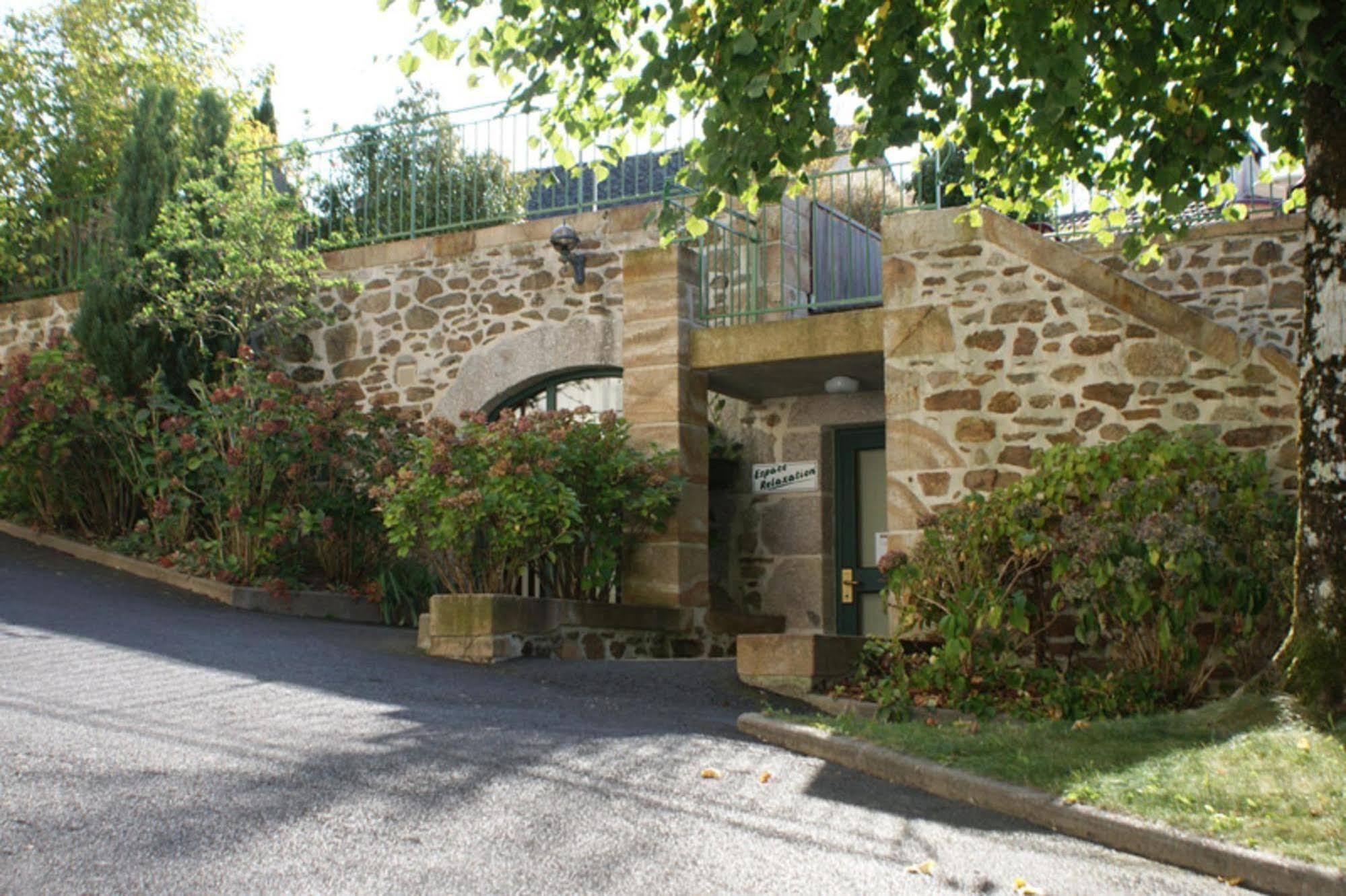 Auberge La Tomette, The Originals Relais Vitrac (Cantal) Exterior foto